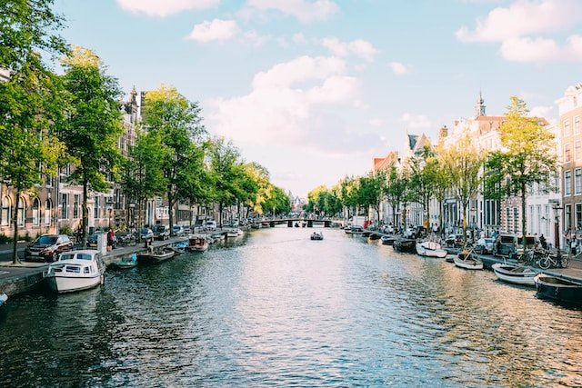 canal amsterdam