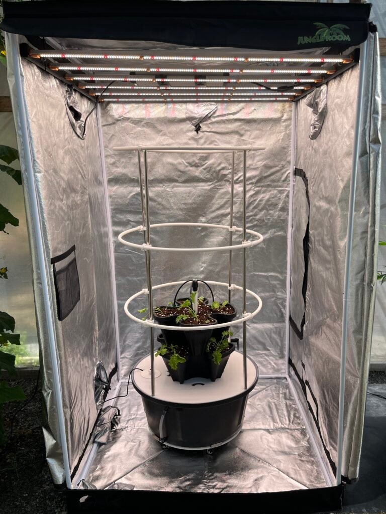 Interesting all in one DWC and Hydroponic indoor growing system